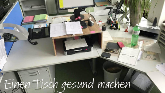 Innovativer Ansatz eines Steh-Schreibtisches aufpoliert