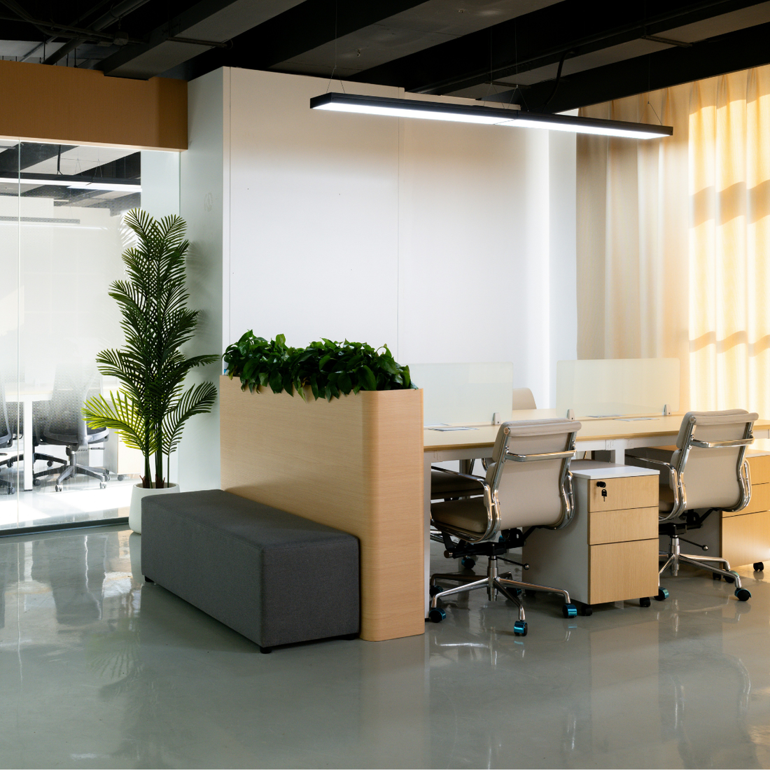 Optimale Bürobeleuchtung: So gestalten Sie Ihren Arbeitsplatz richtig