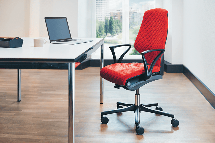 Bürostühle, Sessel und Hocker